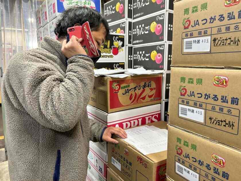 株式会社辻井商会の制服3