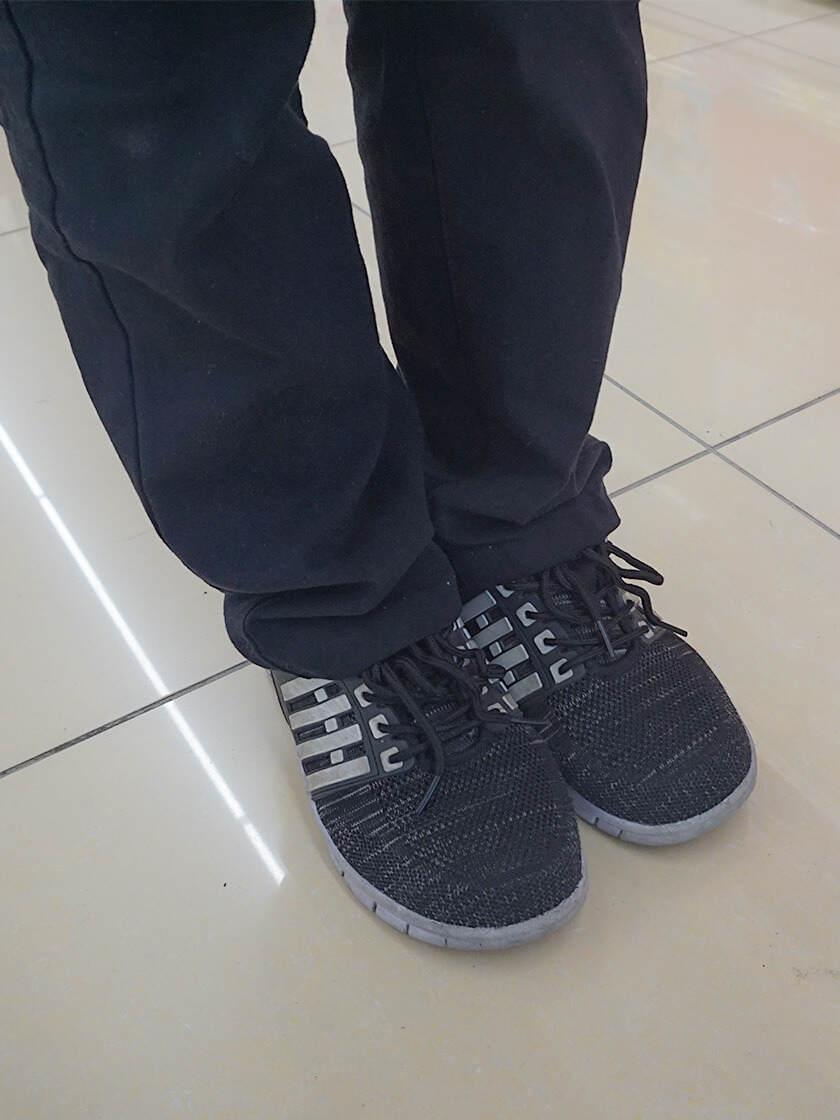 スギ薬局グループ 東岩田店の制服3