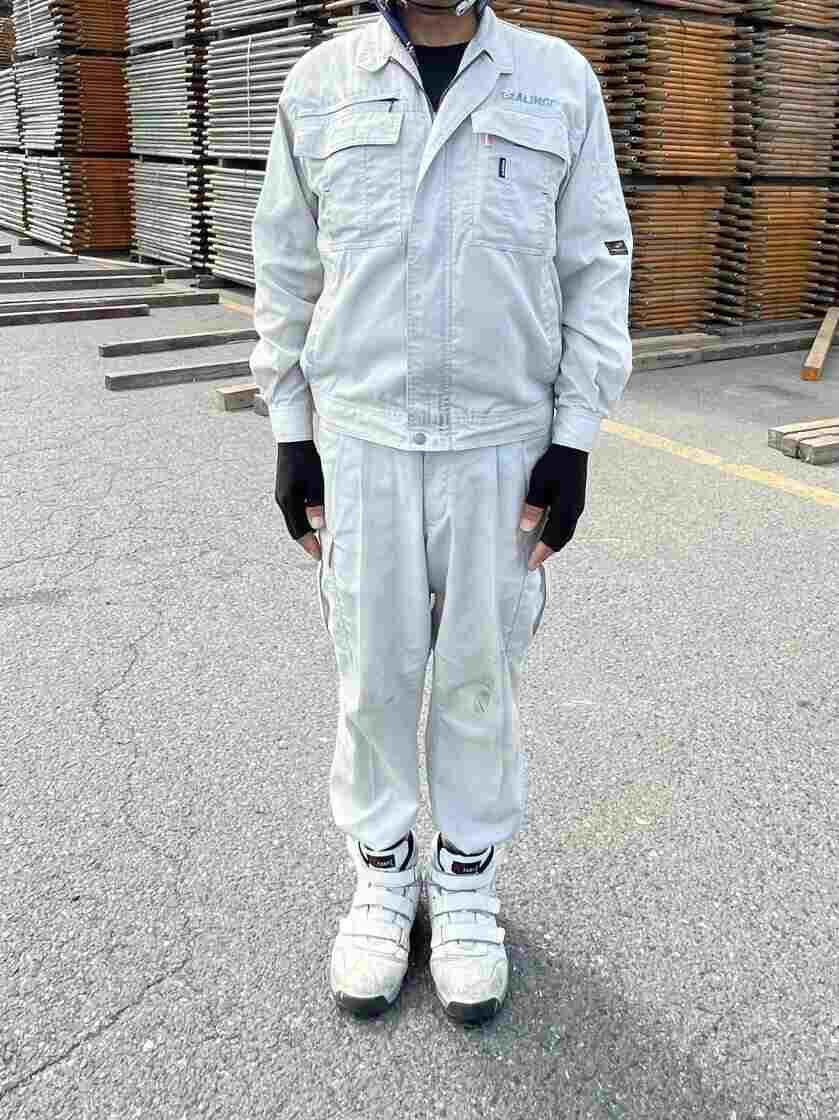 新日本リース株式会社の制服4