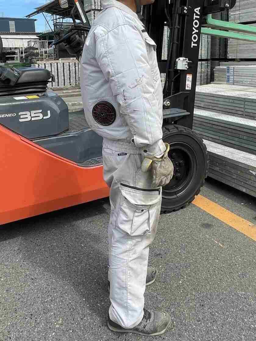 新日本リース株式会社の制服2