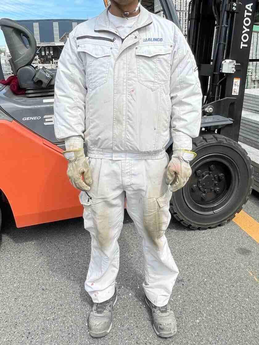 新日本リース株式会社の制服1