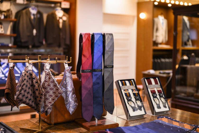 AOKI 薩摩川内店の制服6