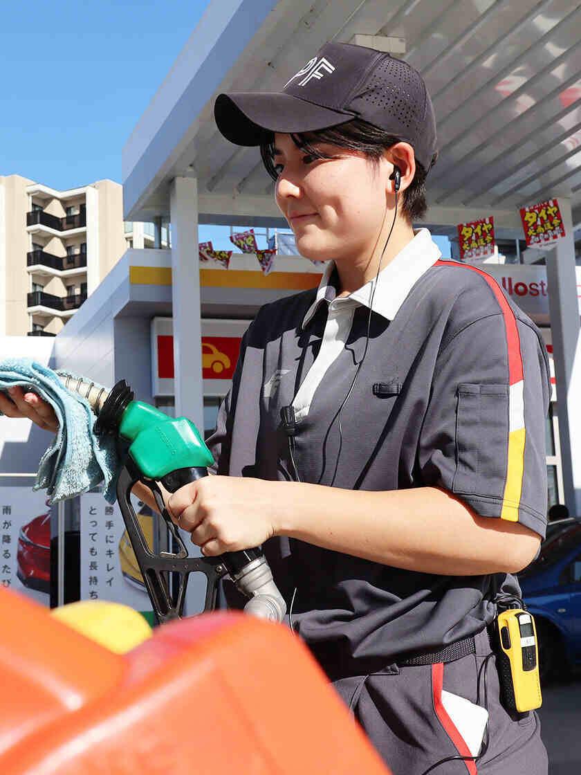 エザキ株式会社 プラザ汐路店の制服1