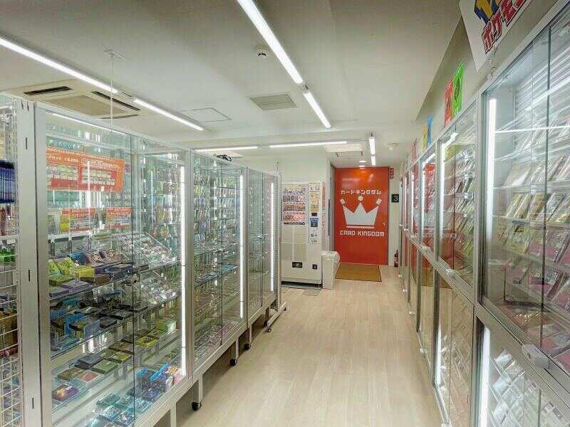 カードキングダム秋葉原駅前店の仕事画像3