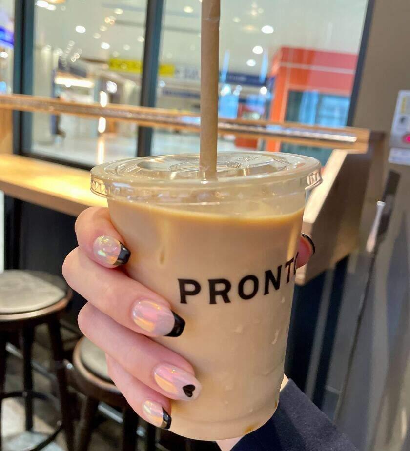 PRONTO エキア北千住店の制服6