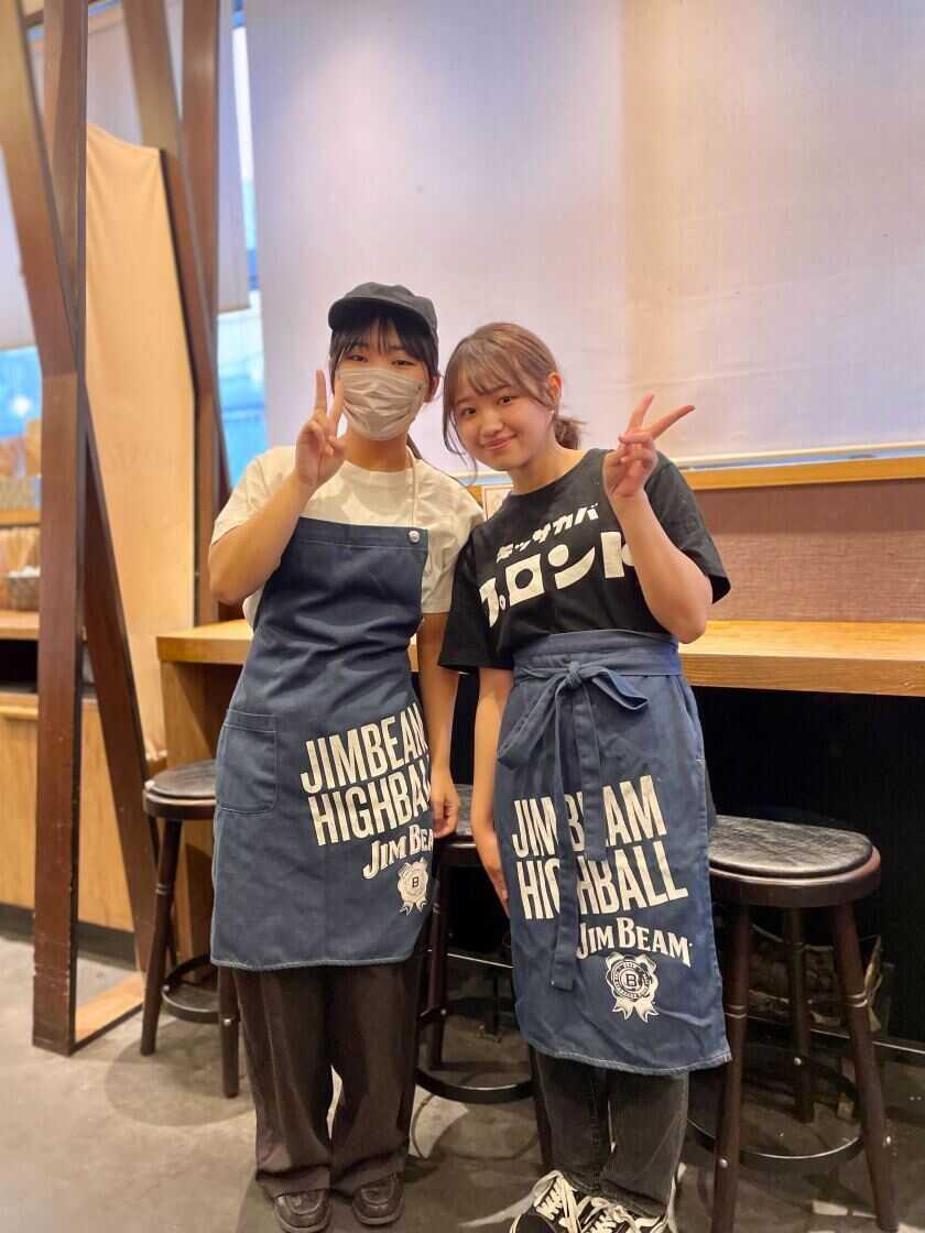 PRONTO エキア北千住店の制服1