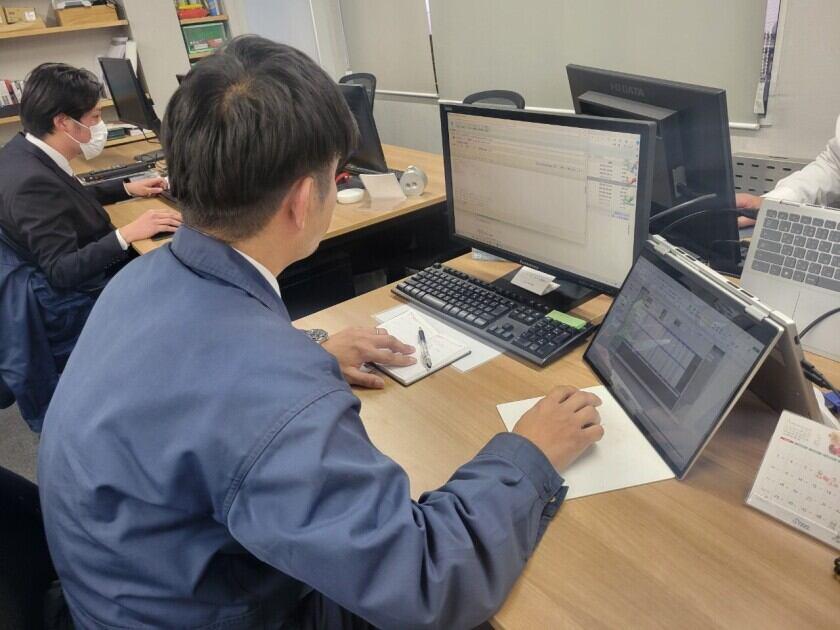 株式会社松下商店 福岡本社の制服2