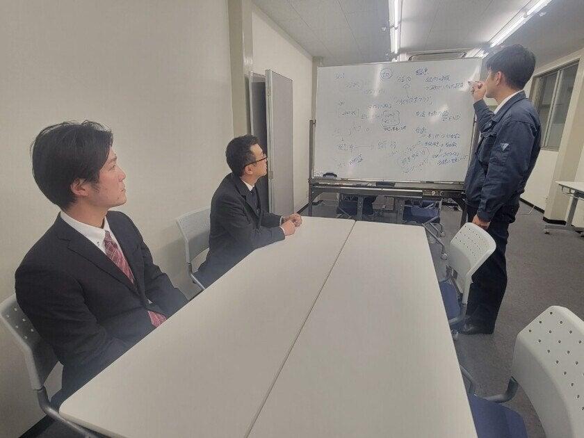 株式会社松下商店 福岡本社の制服6