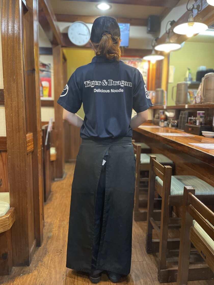 豚骨ラーメン・ギョーザ プリンス亭の制服3