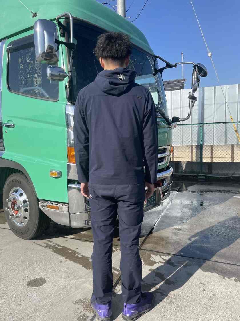 幸徳運輸有限会社の制服2