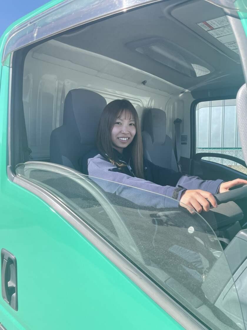 幸徳運輸有限会社の制服4