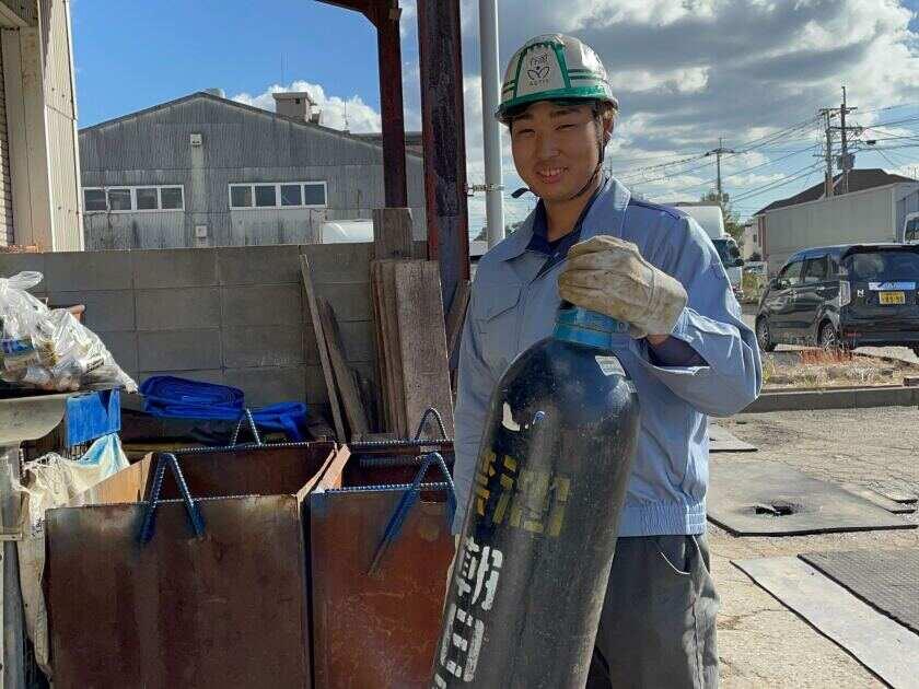 株式会社アクティスの制服4