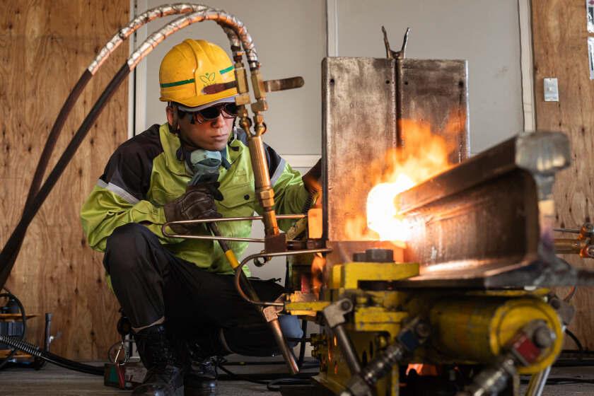 株式会社アクティスの制服4