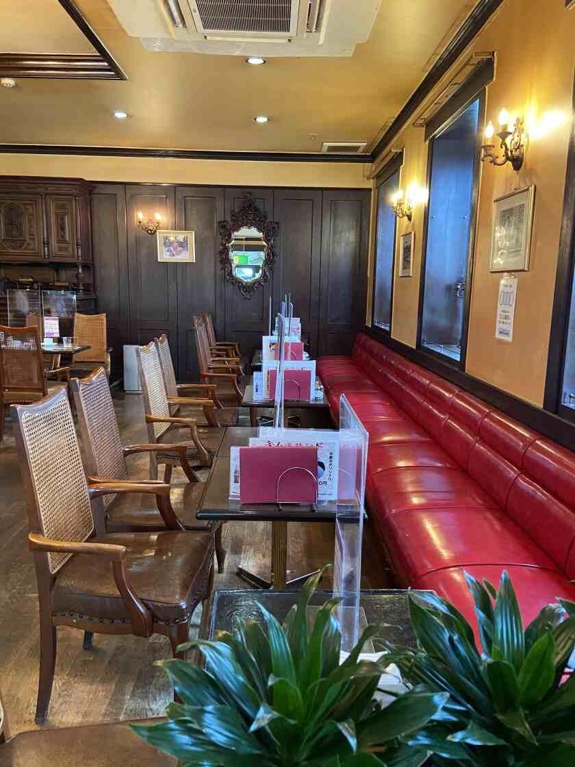 京都珈琲館YCの制服4