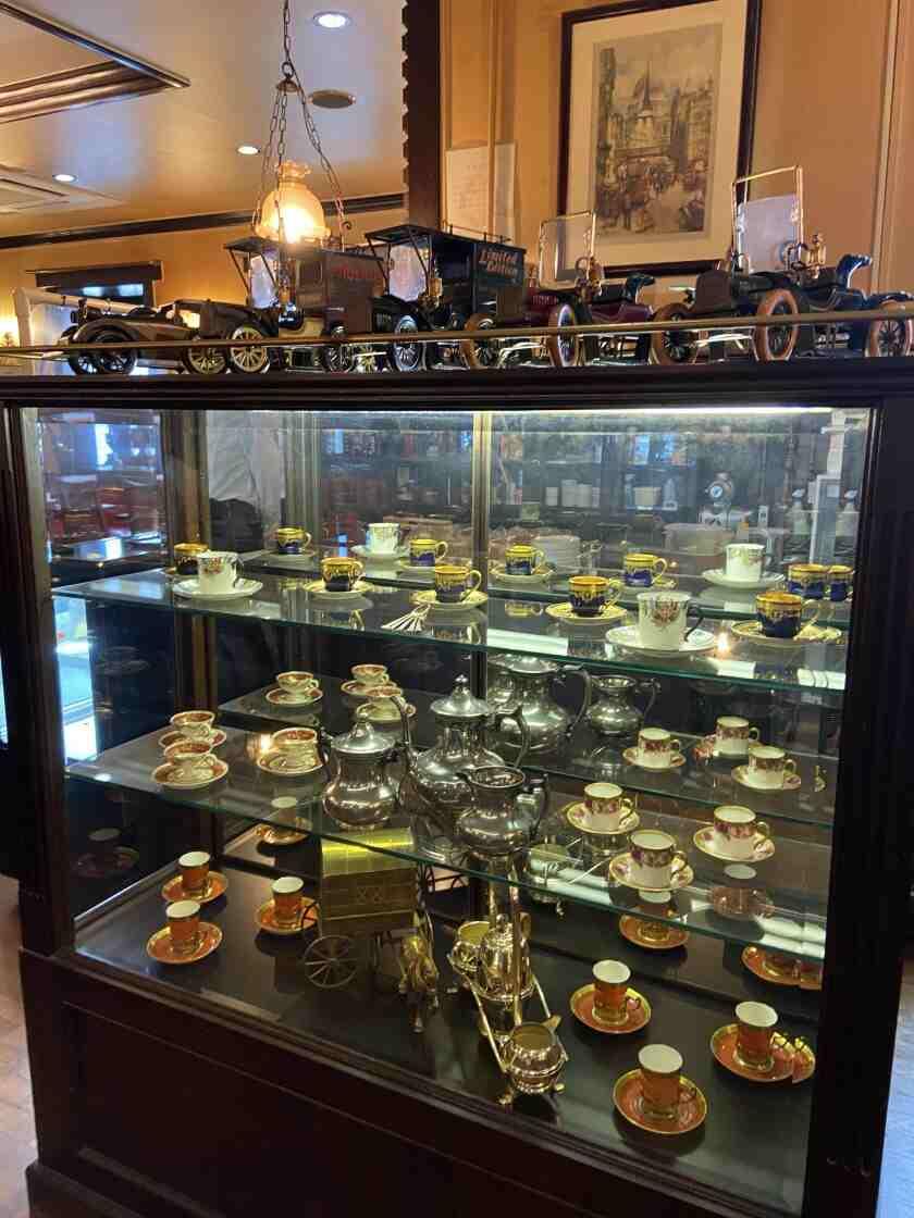 京都珈琲館YCの制服3