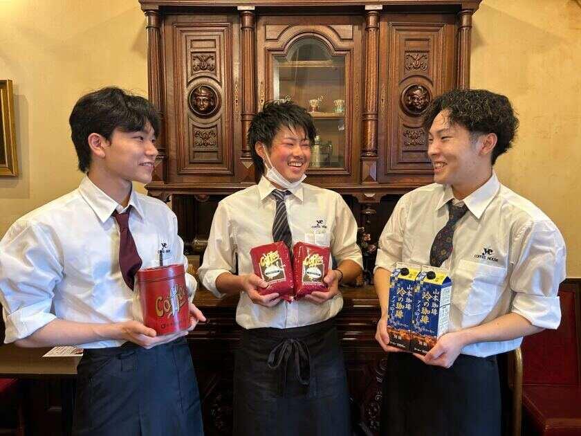 奈良珈琲館YCの制服8