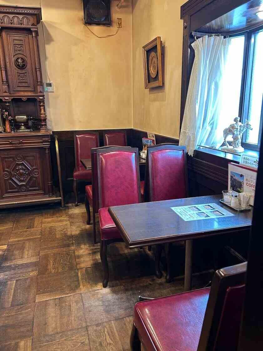 奈良珈琲館YCの制服6