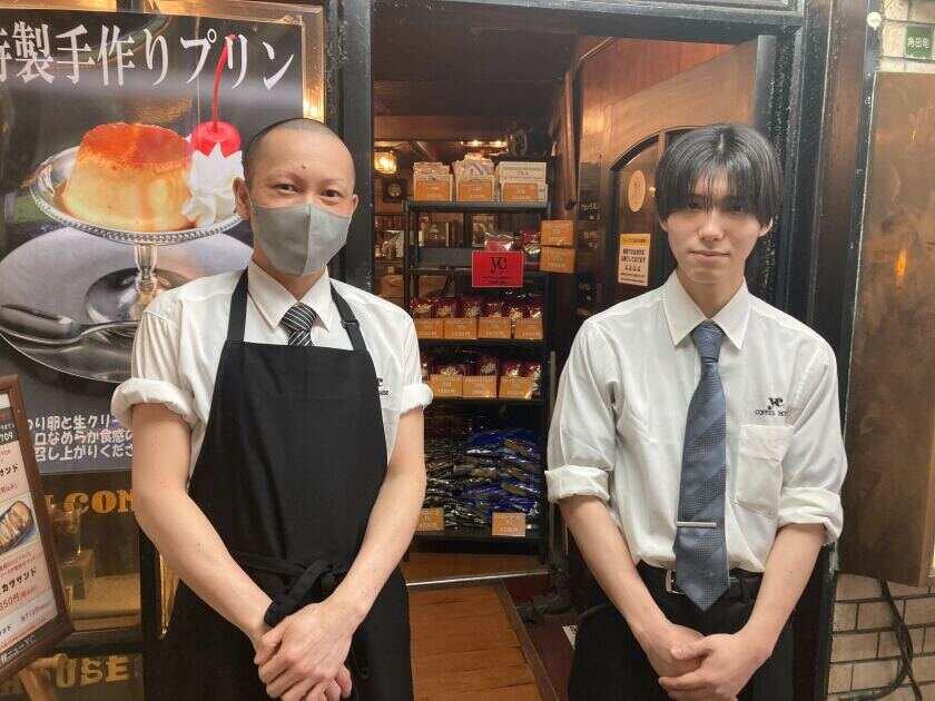 梅田珈琲館ニューYCの制服4
