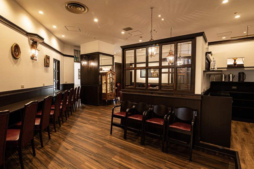 八尾珈琲館YCの制服3