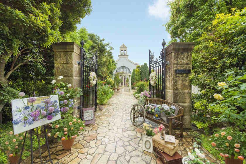 株式会社C・B・H アンソレイエの制服3