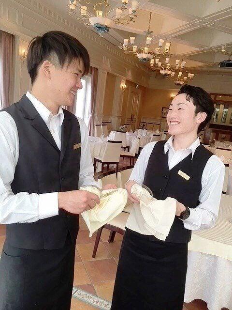 株式会社C・B・H アンソレイエの制服2