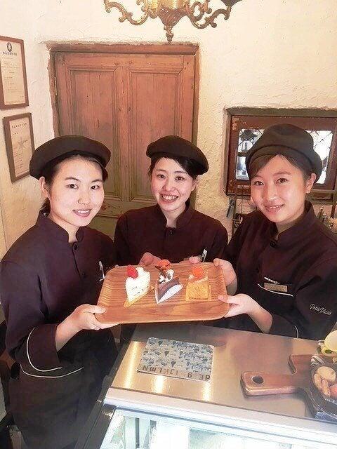 株式会社C・B・H アンソレイエの制服1