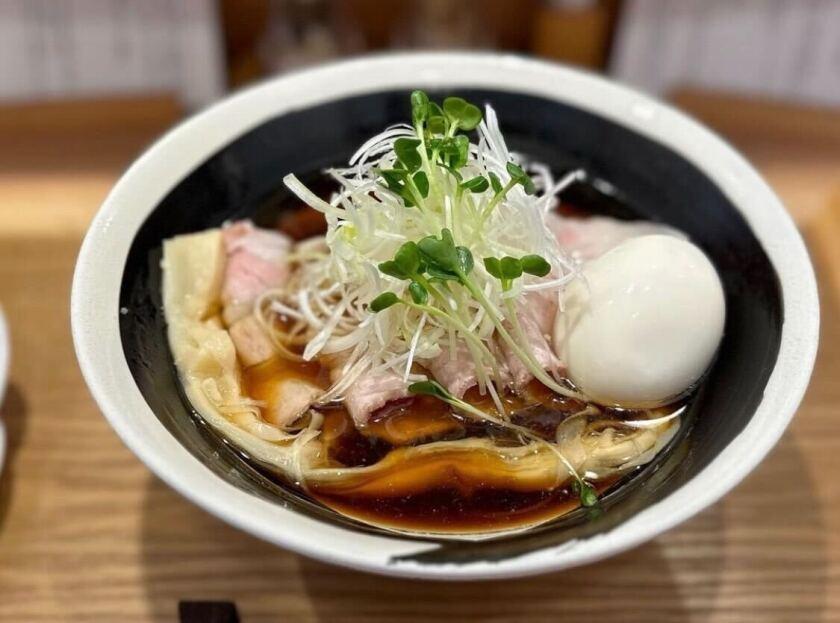 らーめん ぴ!【髪色・ネイル・ピアス自由】の制服6