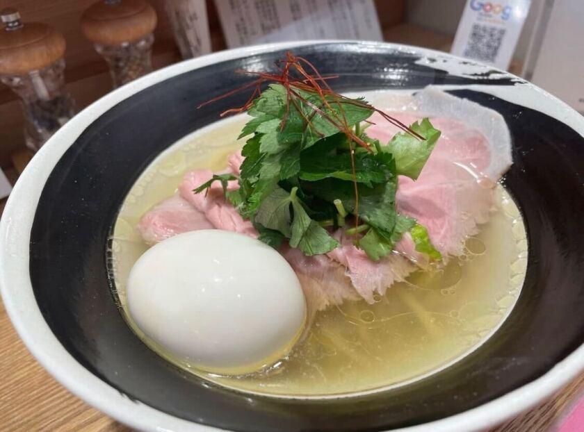 らーめん ぴ!【髪色・ネイル・ピアス自由】の制服3