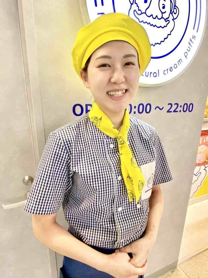 ビアードパパ 東久留米店の制服2