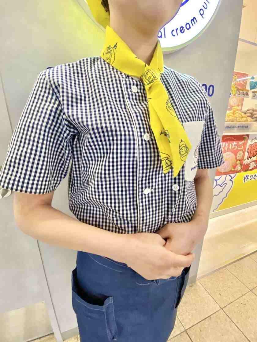 ビアードパパ 東久留米店の制服4