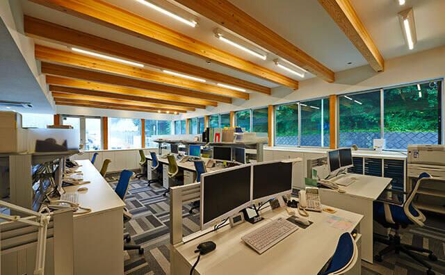 株式会社完山金属の制服3