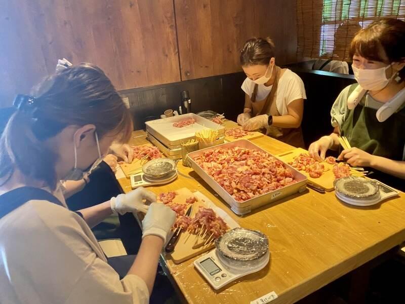 炭火焼鳥 権兵衛 南堀江店 セントラルキッチンの仕事画像2