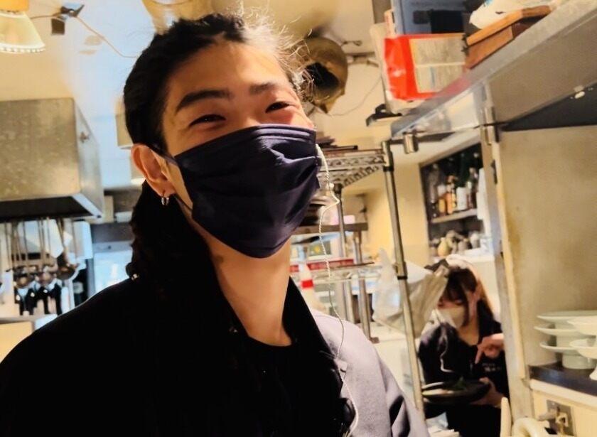 炭火焼鳥 権兵衛 茶屋町店の制服6