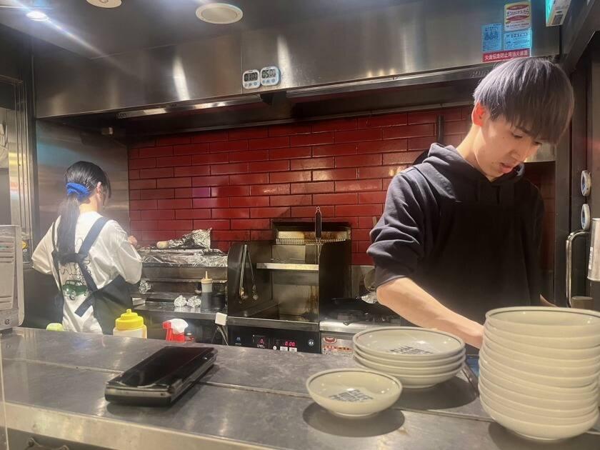 BOTTLE BIRD YAKITORI&SOUR 天王寺ミオえきッチン&LOOPの制服8