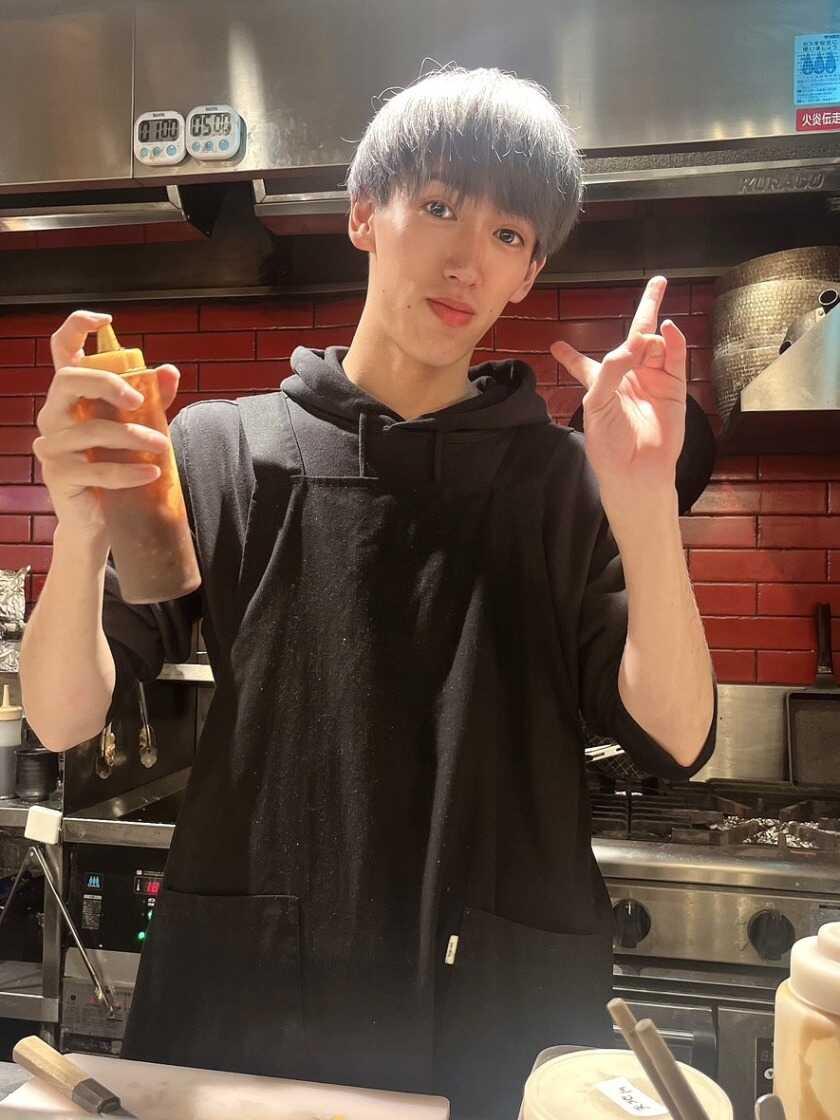 BOTTLE BIRD YAKITORI&SOUR 天王寺ミオえきッチン&LOOPの制服5