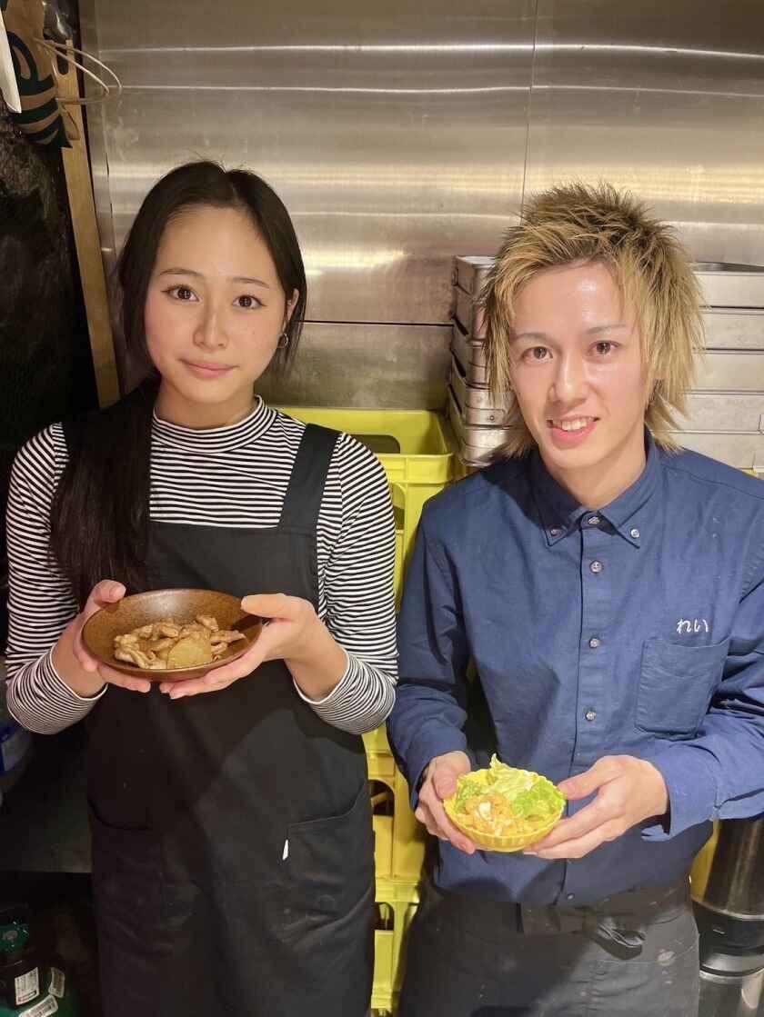 BOTTLE BIRD YAKITORI&SOUR 天王寺ミオえきッチン&LOOPの制服1