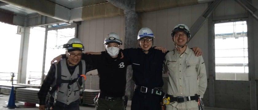 有限会社河合電設の制服1