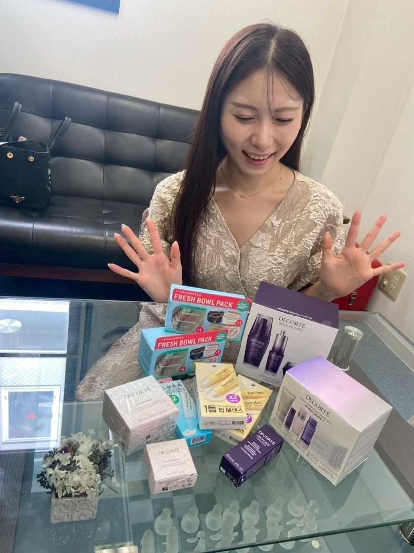 レセプションスタッフ派遣 フェスタの制服1