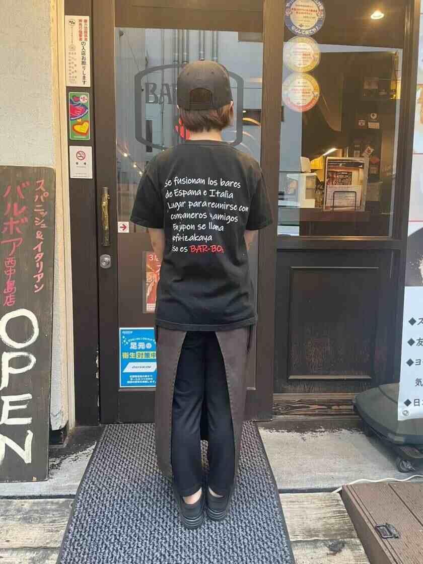 パエリアとピッツァのお店 バルボア西中島店の制服8