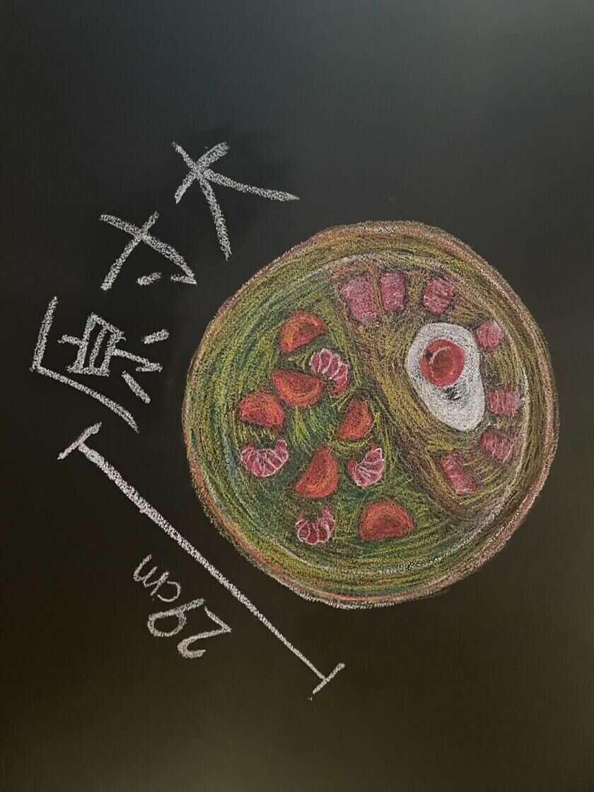 パエリアとピッツァのお店 バルボア西中島店の制服6