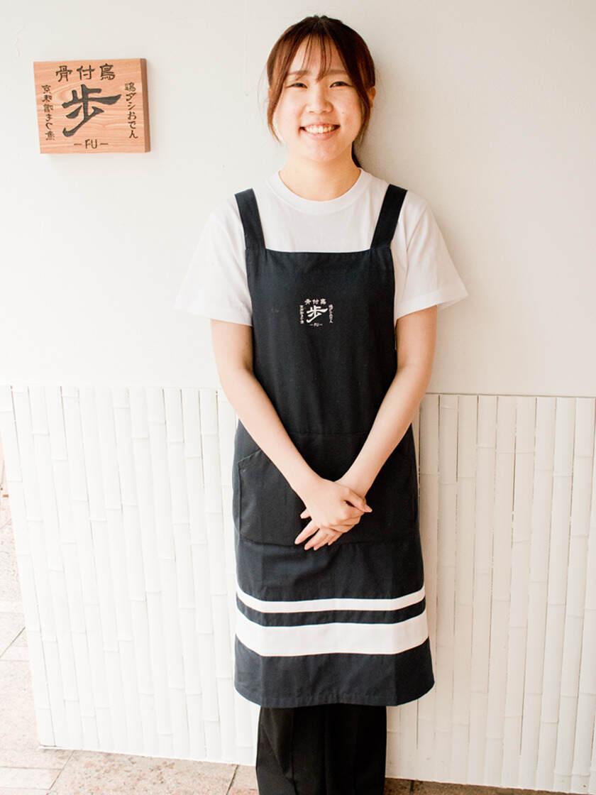 骨付鳥と鶏ダシおでん(秋冬)京味噌もつ煮(春夏) 歩 八丁堀店の制服1