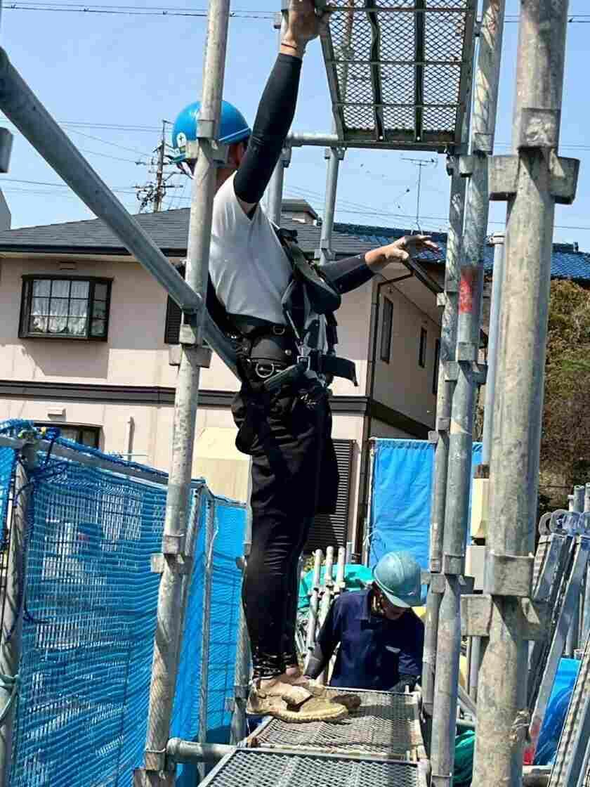 シー・エッチ・エス株式会社の制服9