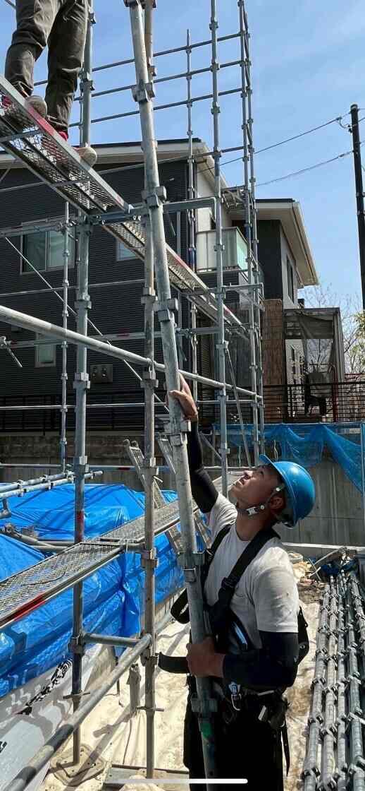 シー・エッチ・エス株式会社の制服3