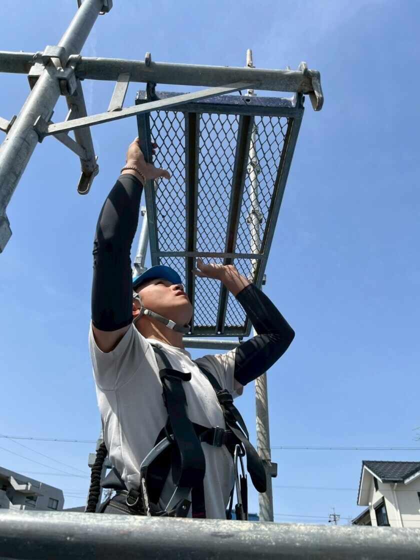 シー・エッチ・エス株式会社の制服7