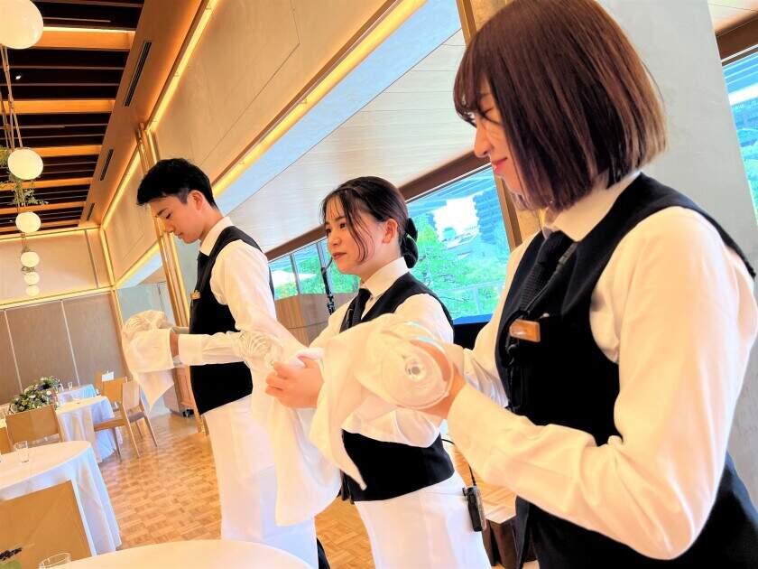 THE SORAKUEN KOBEの制服5