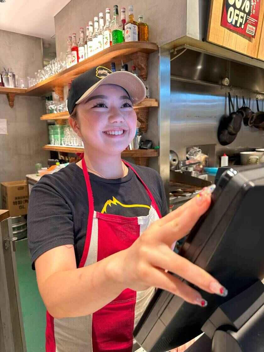 タコスウェイ虎ノ門の制服3