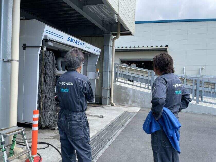 ウエインズトヨタ神奈川 ビークルステーション瀬谷の制服3