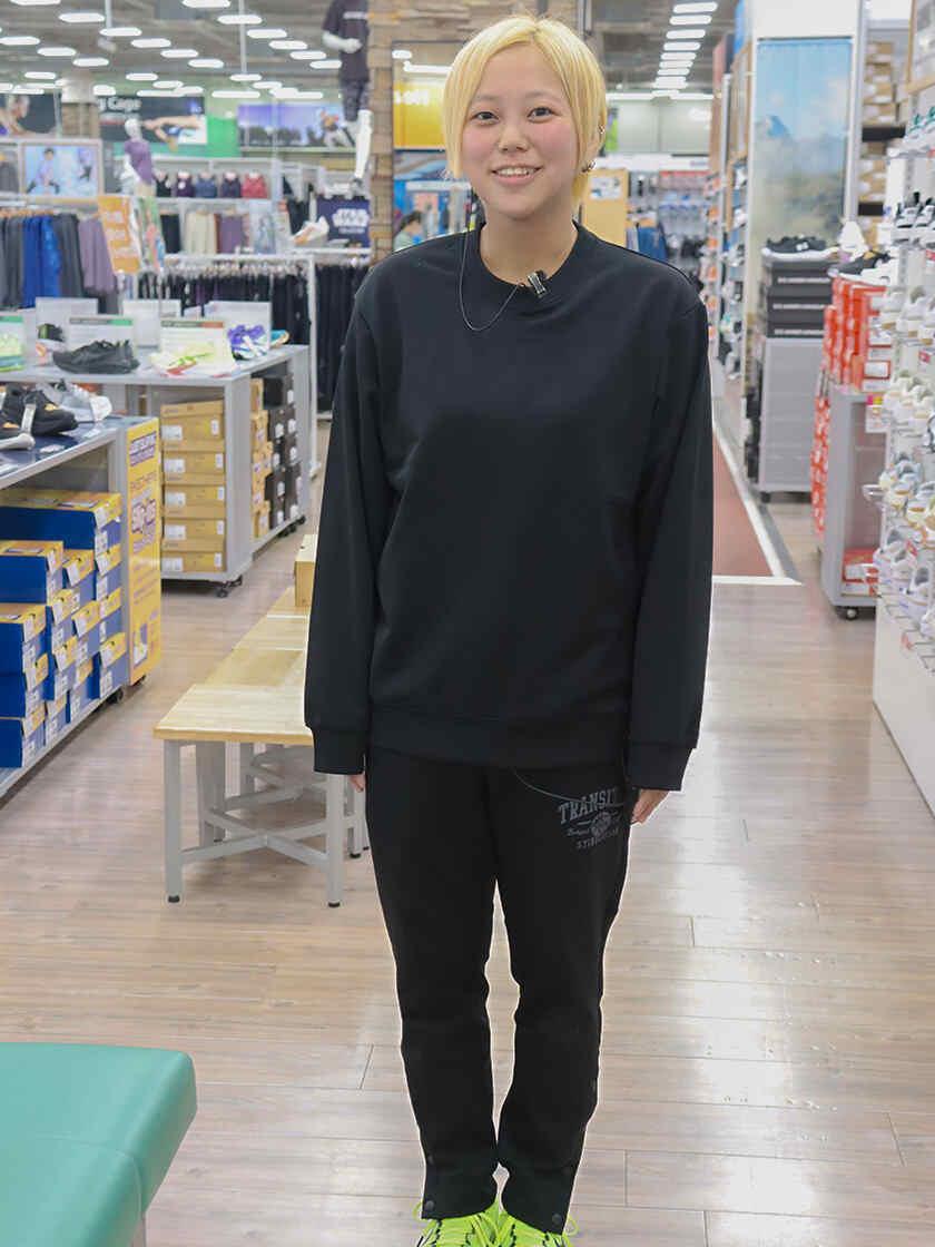 スポーツデポ具志川店の制服1