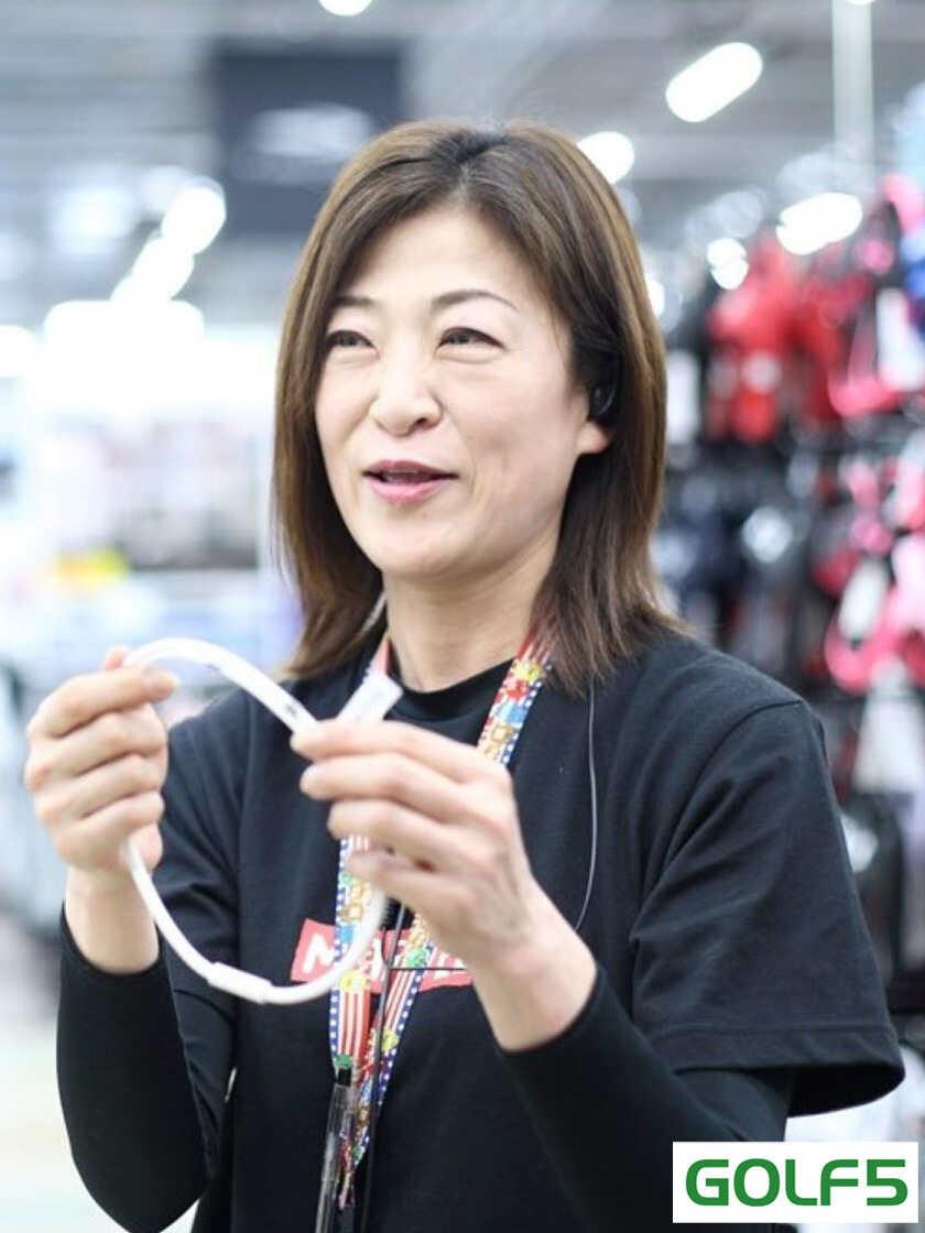 ゴルフ5上越店の制服3