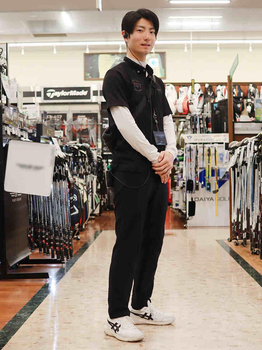 ゴルフ5沼津店の制服1